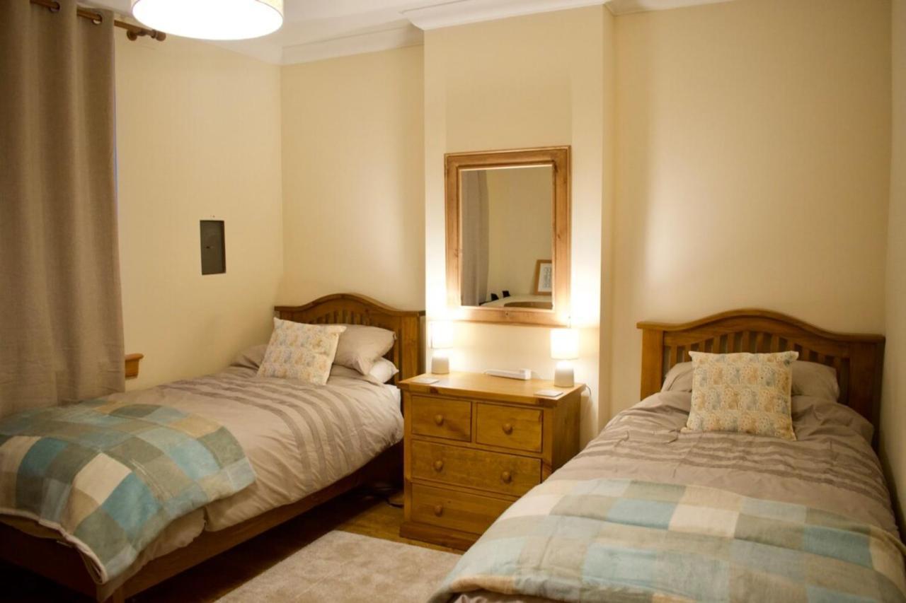 Newly Refurbed Home With Free Parking Edinburgh Luaran gambar